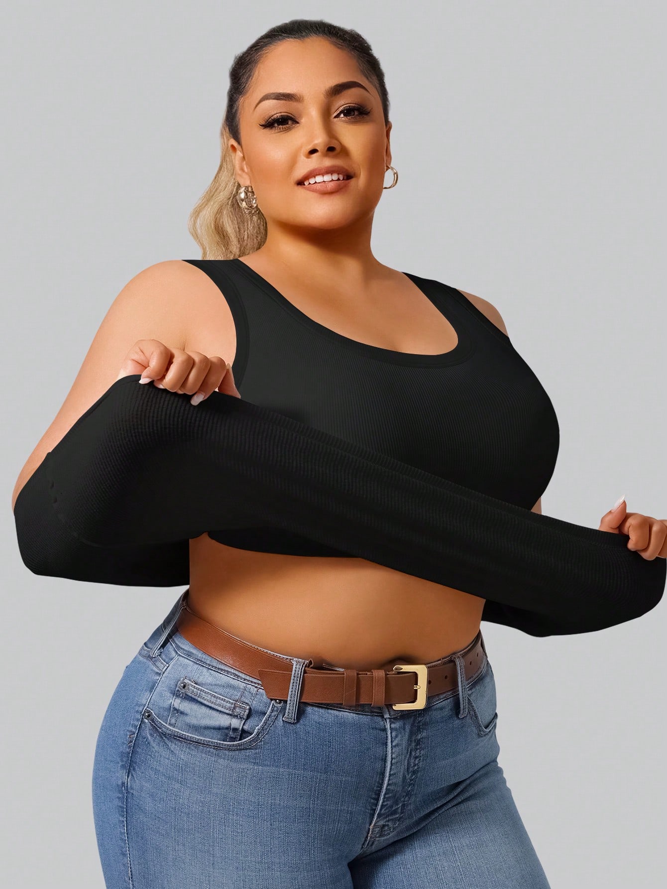 Crop Top Crochet - Damski top typu crop top z